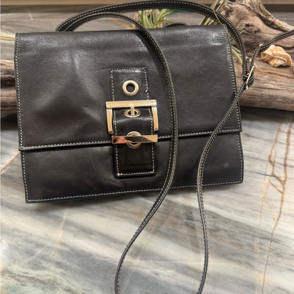 Perlina Black Crossbody Bag with Adjustable Strap
